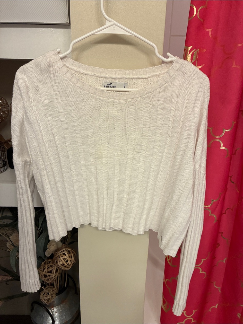 Hollister Cream Ribbed Cropped Sweater